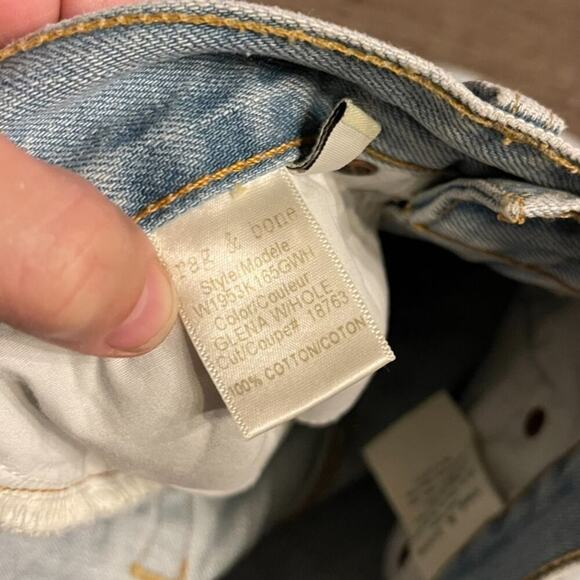 Rag & Bone Justine Denim Shorts in Glenna w Holes. - Picture 8 of 8